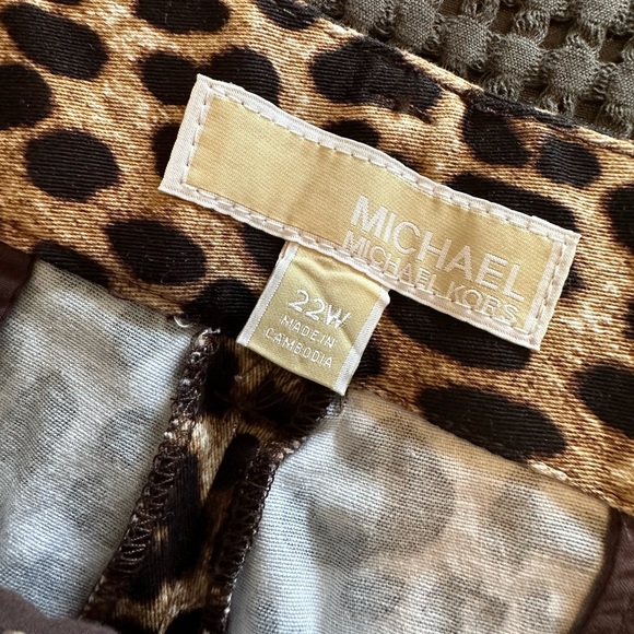 Michael Kors Cheetah Print Shorts 22W - Picture 4 of 8